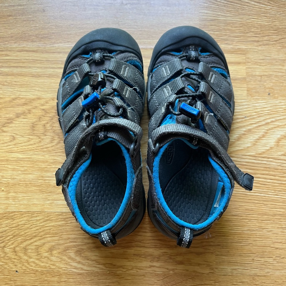 Kids Keen Size 1 Sandals